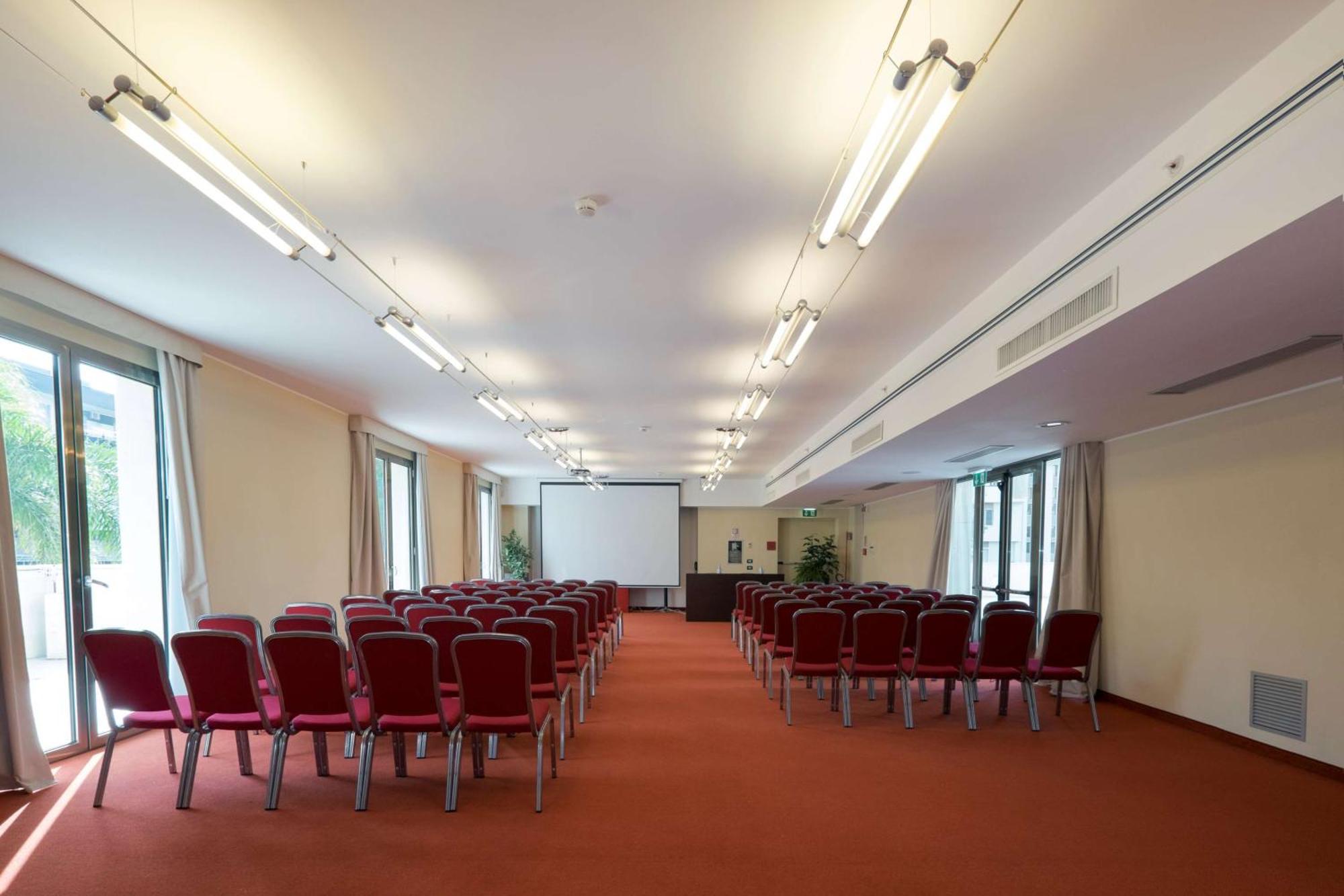 Hilton Garden Inn Lecce Buitenkant foto